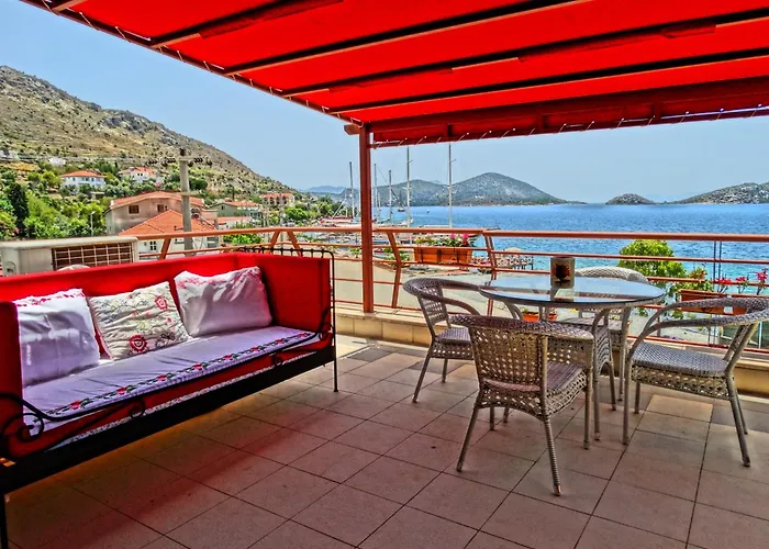 מלון Penthouse 4*