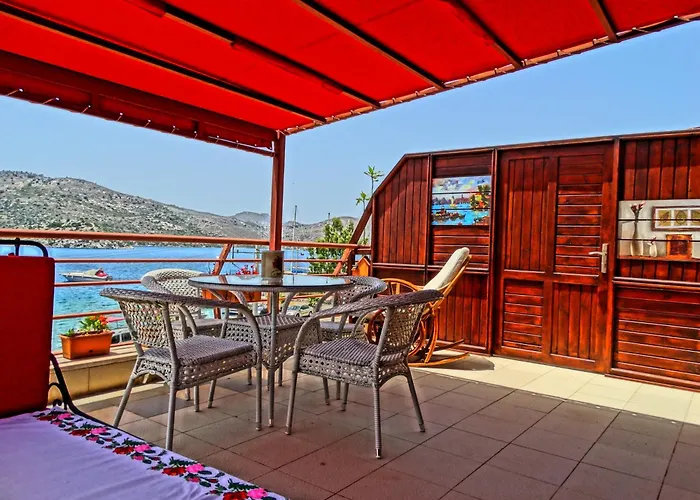 Penthouse 4*